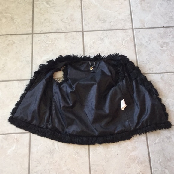 vest - Picture 3 of 4